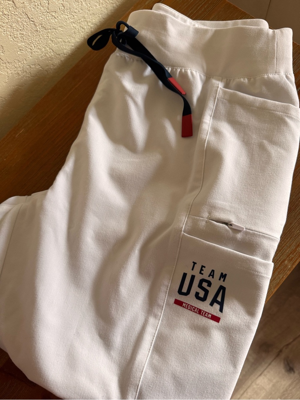 Figs Team USA White Medical straight leg Scrub Pant size Large high waisted